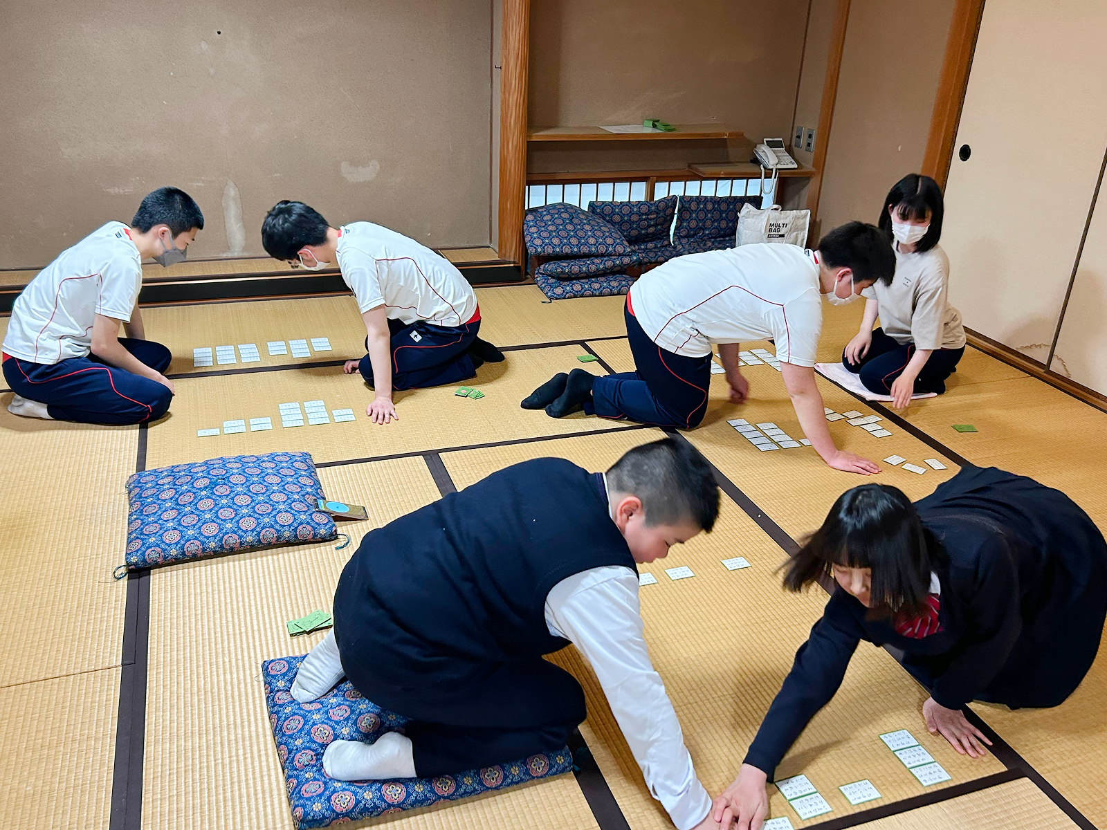 競技かるた同好会