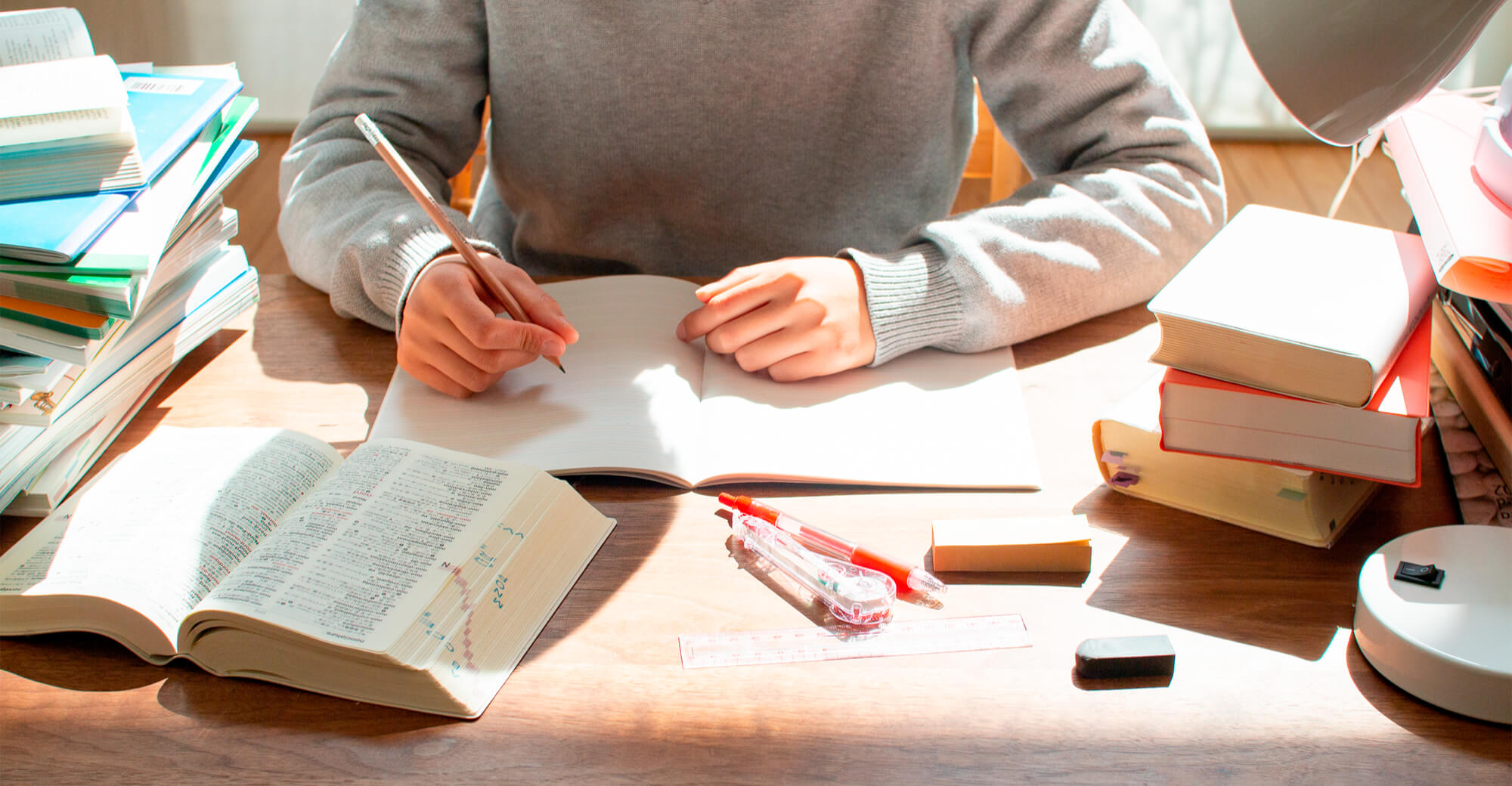 自宅学習を中心に、月に2回程度のスクーリングやWeb授業を効果的に組み合わせることで、無理なく着実に学びを深められます。